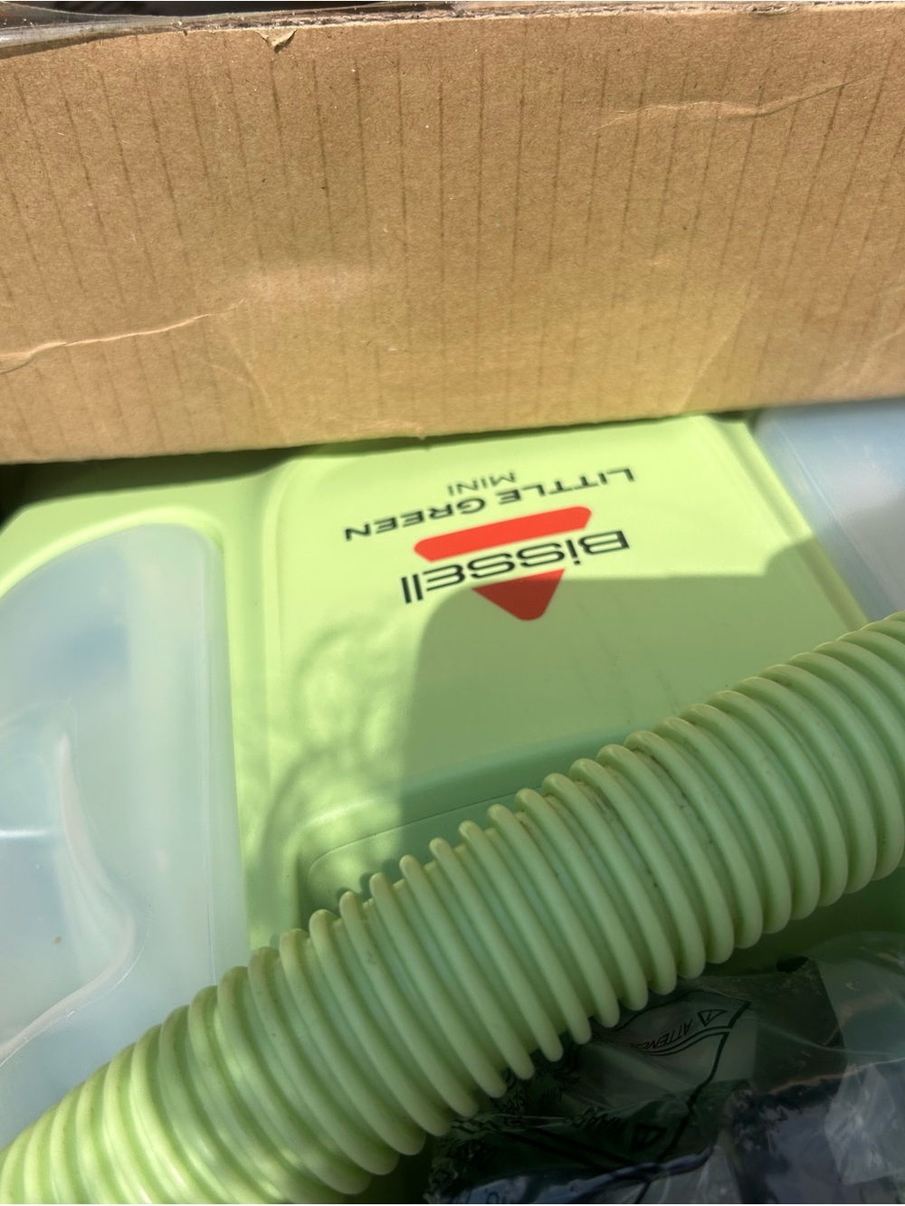 Bissell Spot Cleaner Mini Little Green - Picture 5 of 6